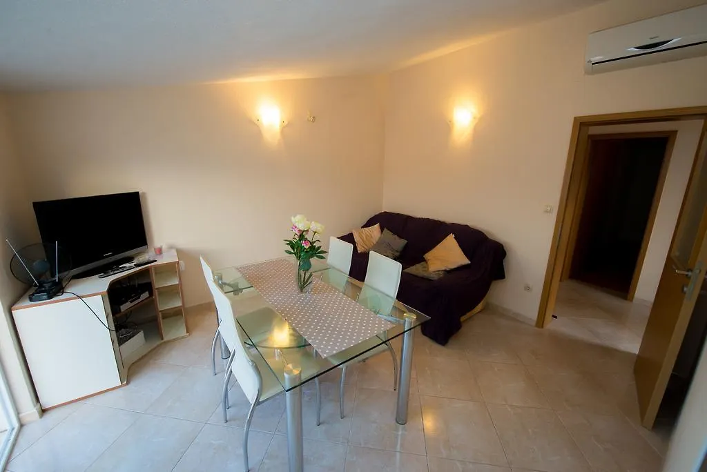 Apartment Ivana Trogir 0*,  Croatia